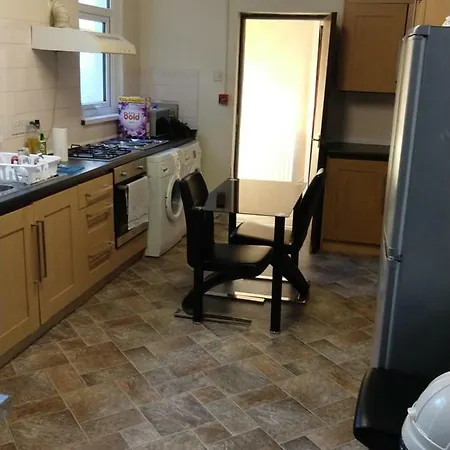 John St Town House - Self Catering - Style - Great Value Family And Double 2* Вёкингтон