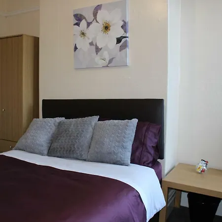 John St Town House - Self Catering - Style - Great Value Family And Double Гостевой дом 2*